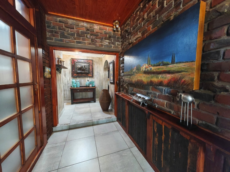 6 Bedroom Property for Sale in Dan Pienaar Free State